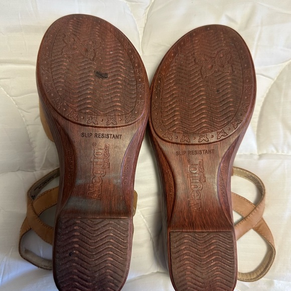 Alegria sandals size 9. - Picture 4 of 4